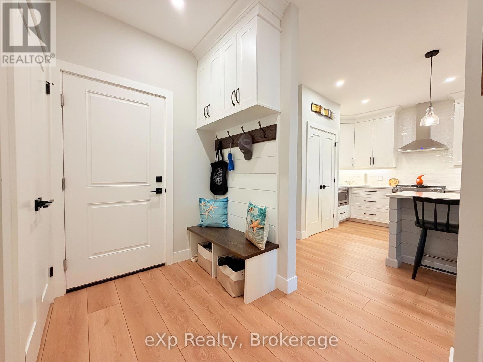 108 Irishwood Lane, Brockton, Ontario  N0G 2V0 - Photo 10 - X12876948