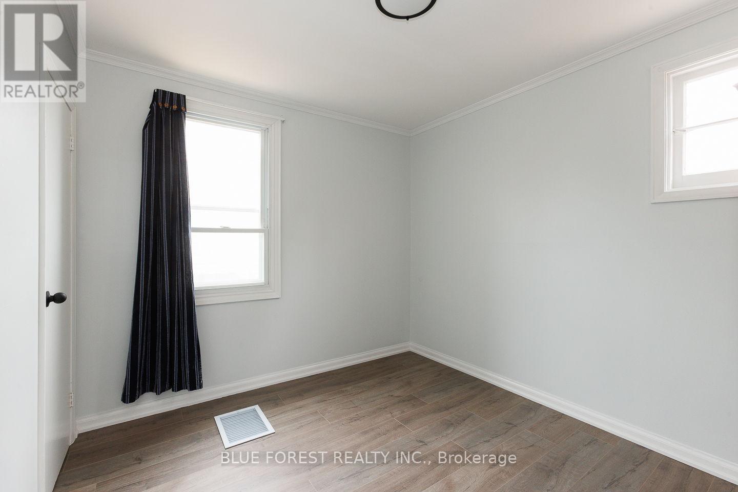 1877 Royal Crescent, London East (East H), Ontario  N5W 2A9 - Photo 11 - X12870884