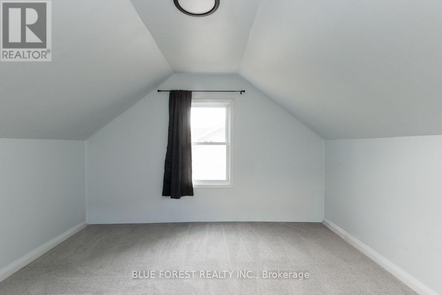 1877 Royal Crescent, London East (East H), Ontario  N5W 2A9 - Photo 22 - X12870884