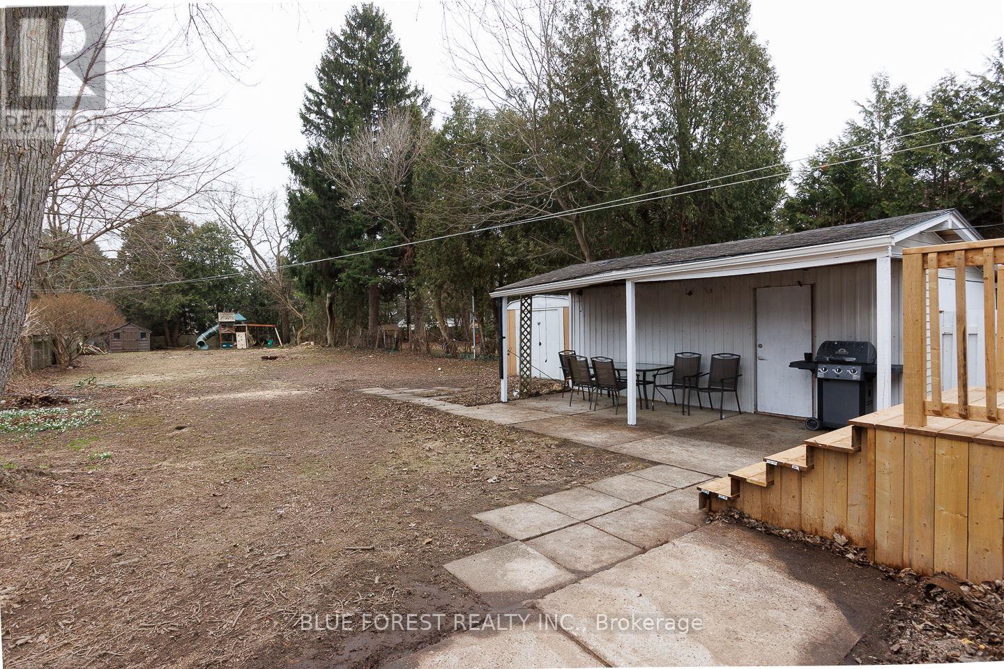 1877 Royal Crescent, London East (East H), Ontario  N5W 2A9 - Photo 38 - X12870884