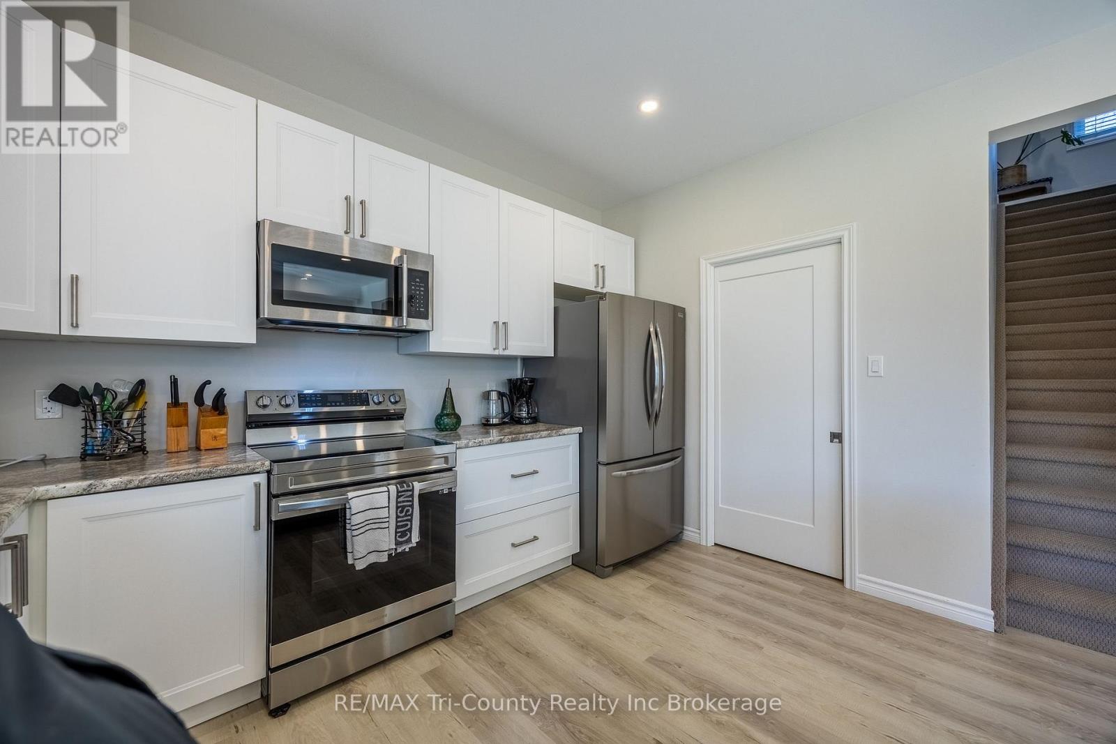 6 Addison Street, Bayham (Port Burwell), Ontario  N0J 1T0 - Photo 11 - X12877194