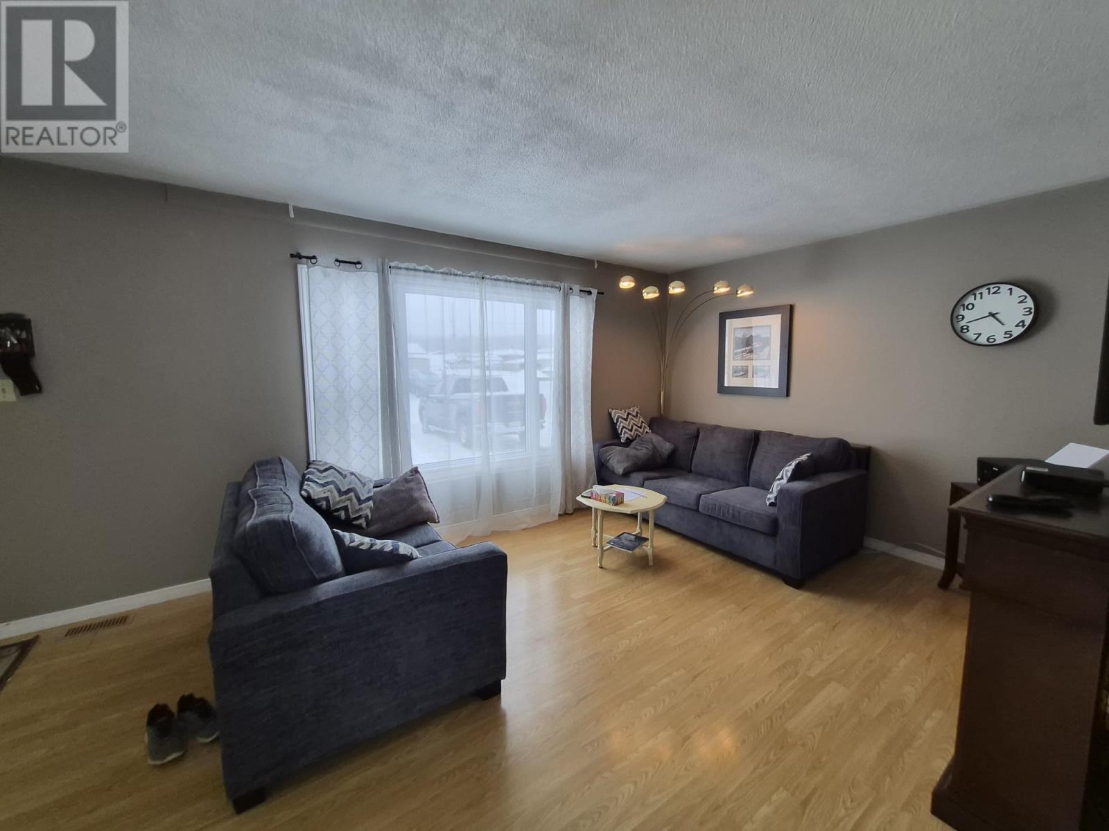 18 Lloyd Irwin Street, Marathon, Ontario  P0T 2E0 - Photo 8 - TB2600423