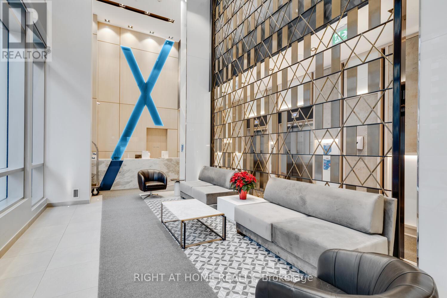 310 - 77 Mutual Street, Toronto, Ontario  M5B 0B9 - Photo 4 - C12877192