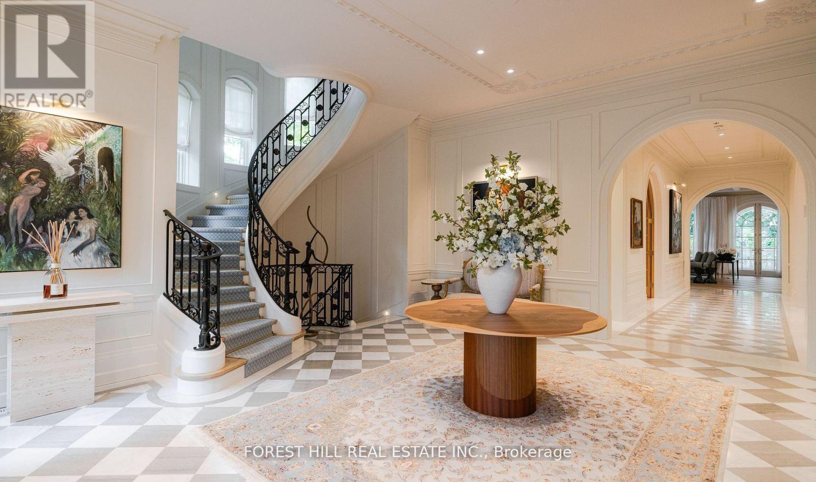 221 Forest Hill Road, Toronto, Ontario  M5P 2N3 - Photo 2 - C12877200