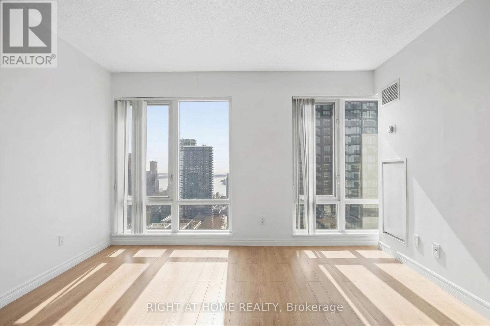 4106 - 210 Victoria Street, Toronto, Ontario  M5B 2R3 - Photo 4 - C12877038