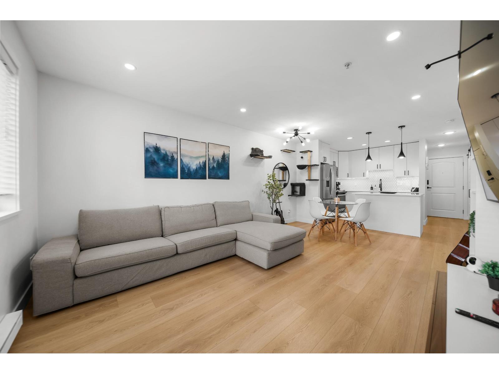 104 19774 56 Avenue, Langley, British Columbia  V3A 3X6 - Photo 1 - R3096176