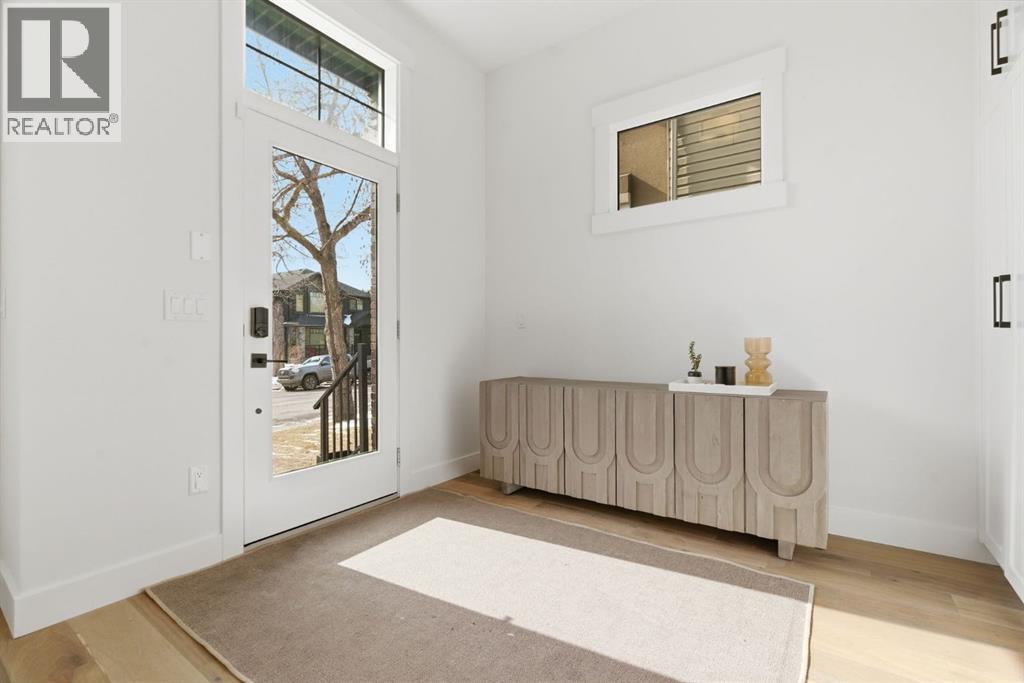 2024 49 Avenue Sw, Calgary, Alberta  T2T 2V4 - Photo 2 - A2287220