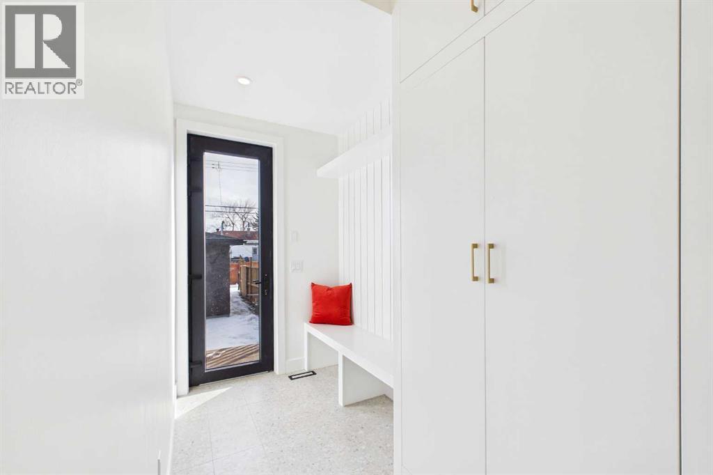 418 36 Street Sw, Calgary, Alberta  T3C 1P7 - Photo 16 - A2291204