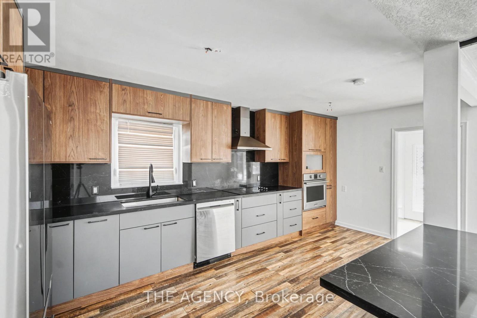 96 Meadowview Avenue, Markham, Ontario  L3T 1K7 - Photo 9 - N12768610