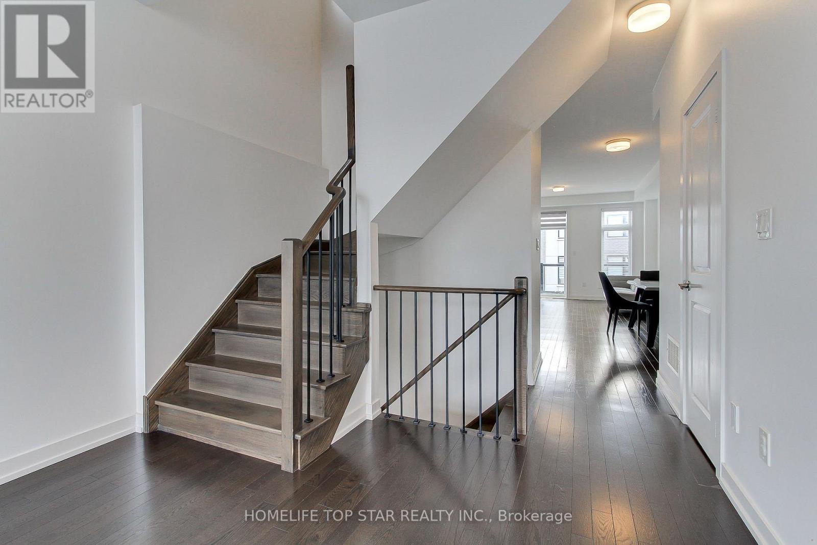 2646 Castlegate Crossing Drive, Pickering (Duffin Heights), Ontario  L1X 0H8 - Photo 15 - E12877144