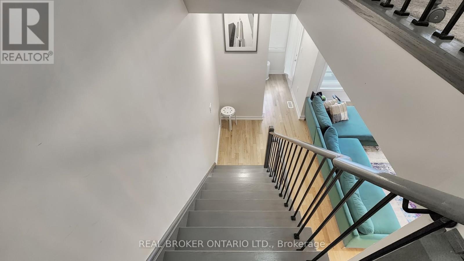 2508 Castlegate Crossing, Pickering (Duffin Heights), Ontario  L1X 0H8 - Photo 15 - E12877214