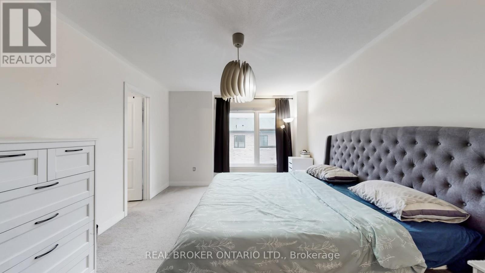 2508 Castlegate Crossing, Pickering (Duffin Heights), Ontario  L1X 0H8 - Photo 17 - E12877214