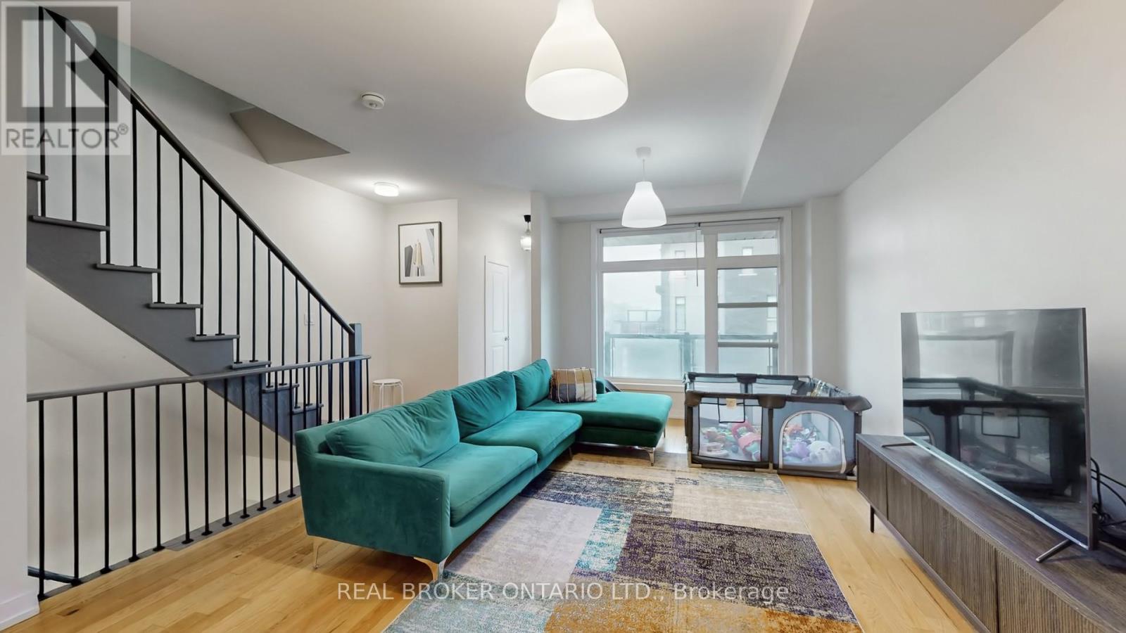 2508 Castlegate Crossing, Pickering (Duffin Heights), Ontario  L1X 0H8 - Photo 6 - E12877214