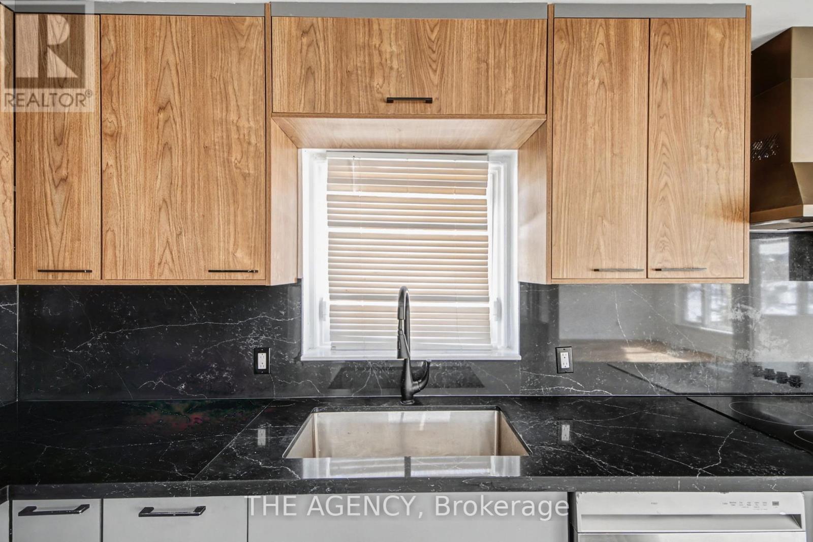 96 Meadowview Avenue, Markham, Ontario  L3T 1K7 - Photo 11 - N12768610