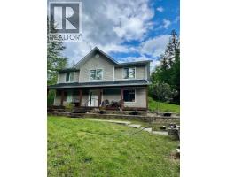 2095 Pass Creek Road, Castlegar, British Columbia