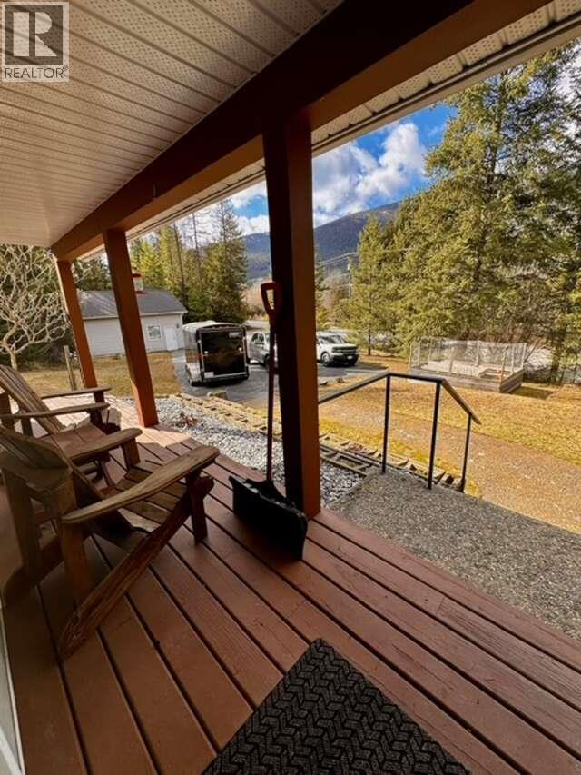 2095 Pass Creek Road, Castlegar, British Columbia  V1N 4T1 - Photo 31 - 10379218