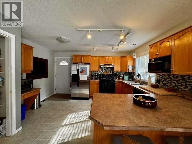 2095 Pass Creek Road, Castlegar, British Columbia  V1N 4T1 - Photo 20 - 10379218