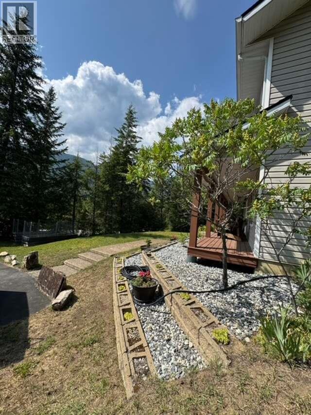 2095 Pass Creek Road, Castlegar, British Columbia  V1N 4T1 - Photo 49 - 10379218