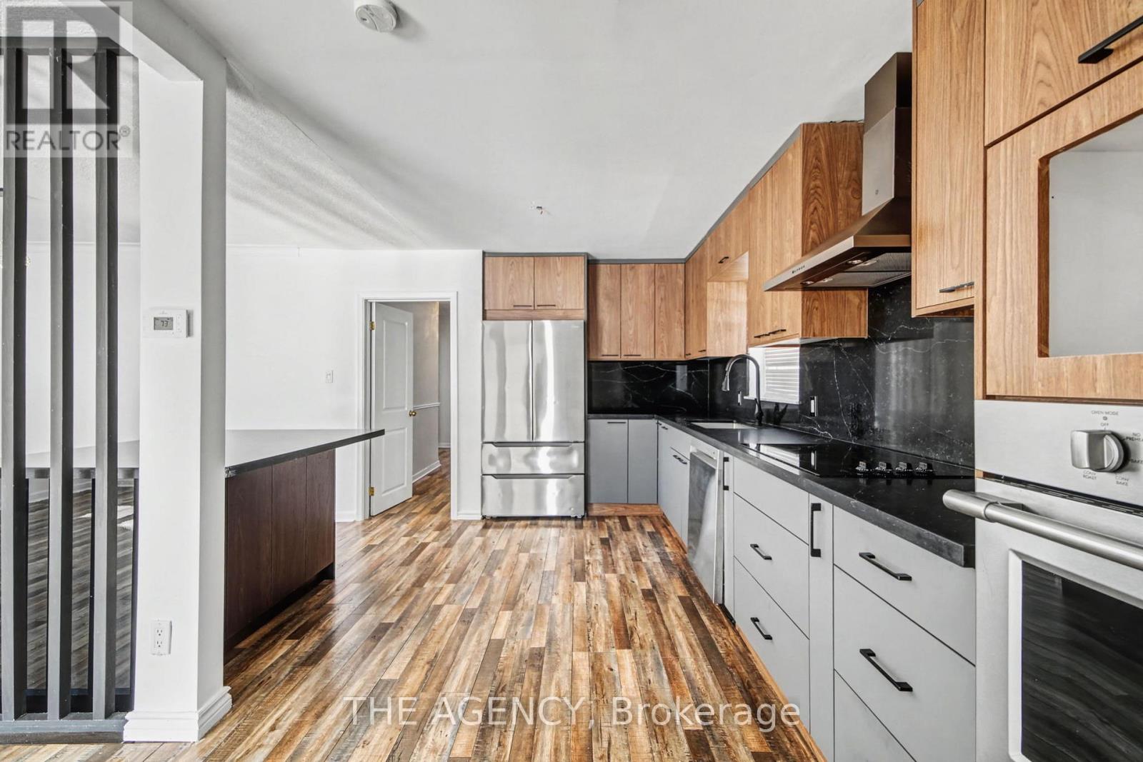 96 Meadowview Avenue, Markham, Ontario  L3T 1K7 - Photo 7 - N12768610