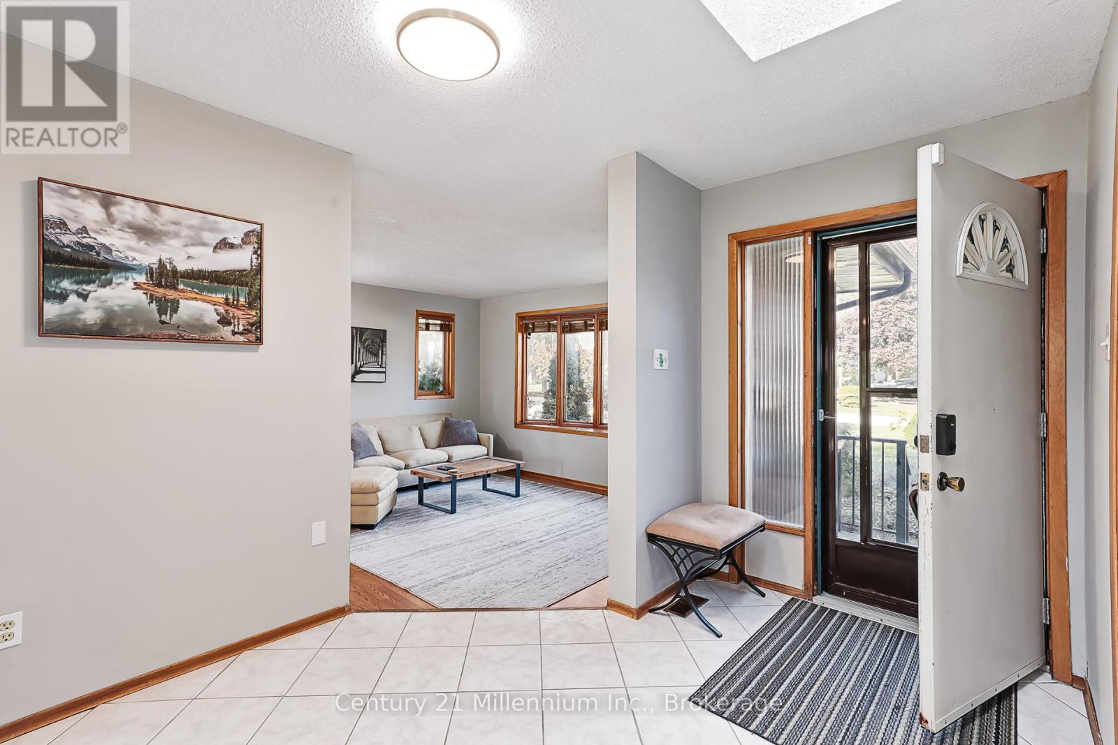 213 Jane Street, Clearview (Stayner), Ontario  L0M 1S0 - Photo 6 - S12877204