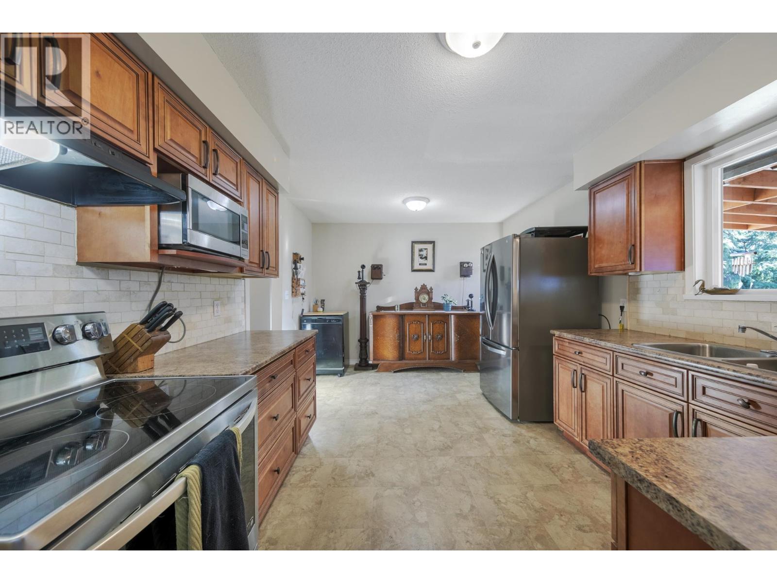 21656 Donovan Avenue, Maple Ridge, British Columbia  V2X 3A3 - Photo 10 - R3099219