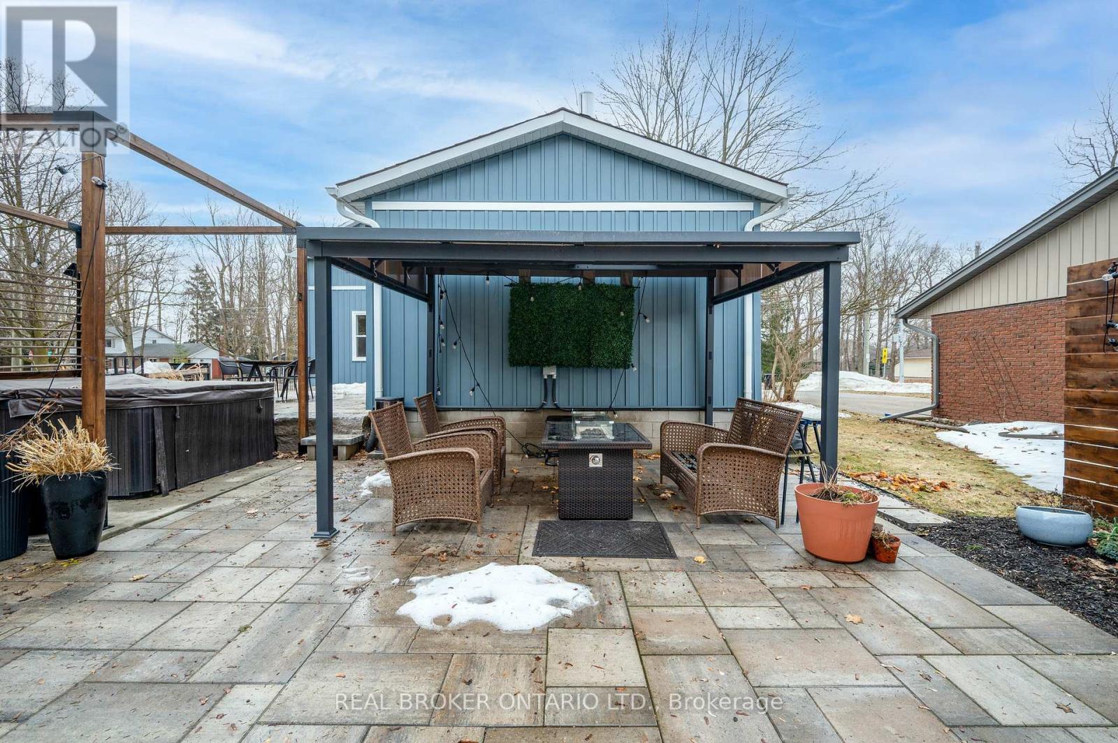 1043 Queens Bush Road, Wellesley, Ontario  N1B 2T0 - Photo 23 - X12872424