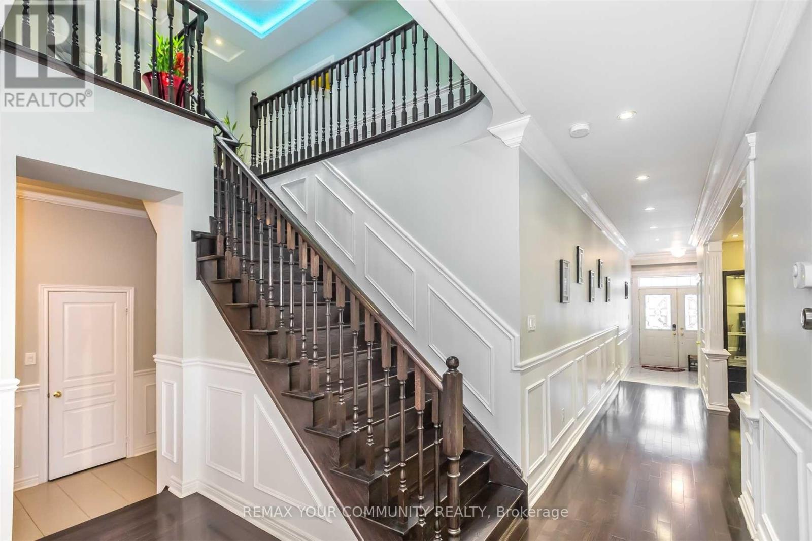 16 Foshan Avenue, Markham (Berczy), Ontario  L6C 0S1 - Photo 10 - N12877116