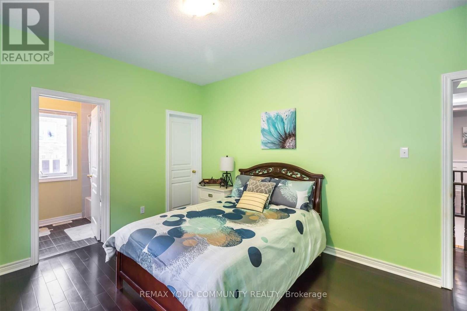 16 Foshan Avenue, Markham (Berczy), Ontario  L6C 0S1 - Photo 17 - N12877116