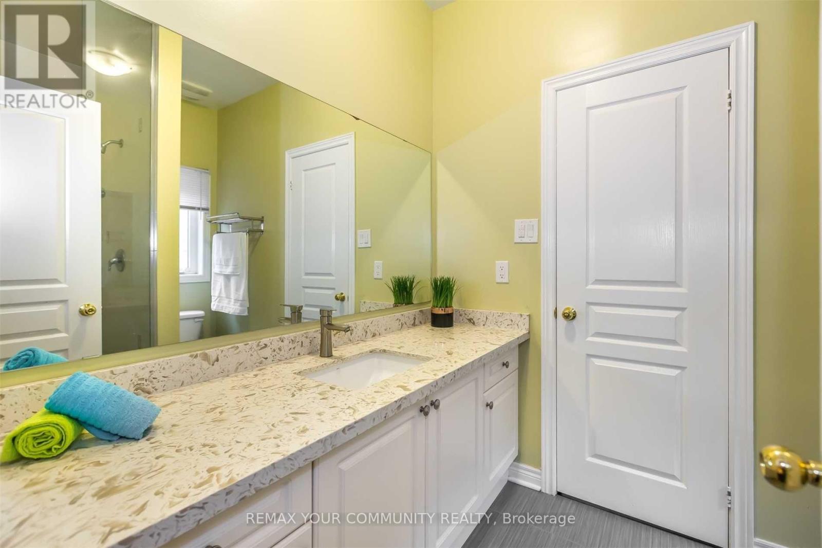 16 Foshan Avenue, Markham (Berczy), Ontario  L6C 0S1 - Photo 19 - N12877116