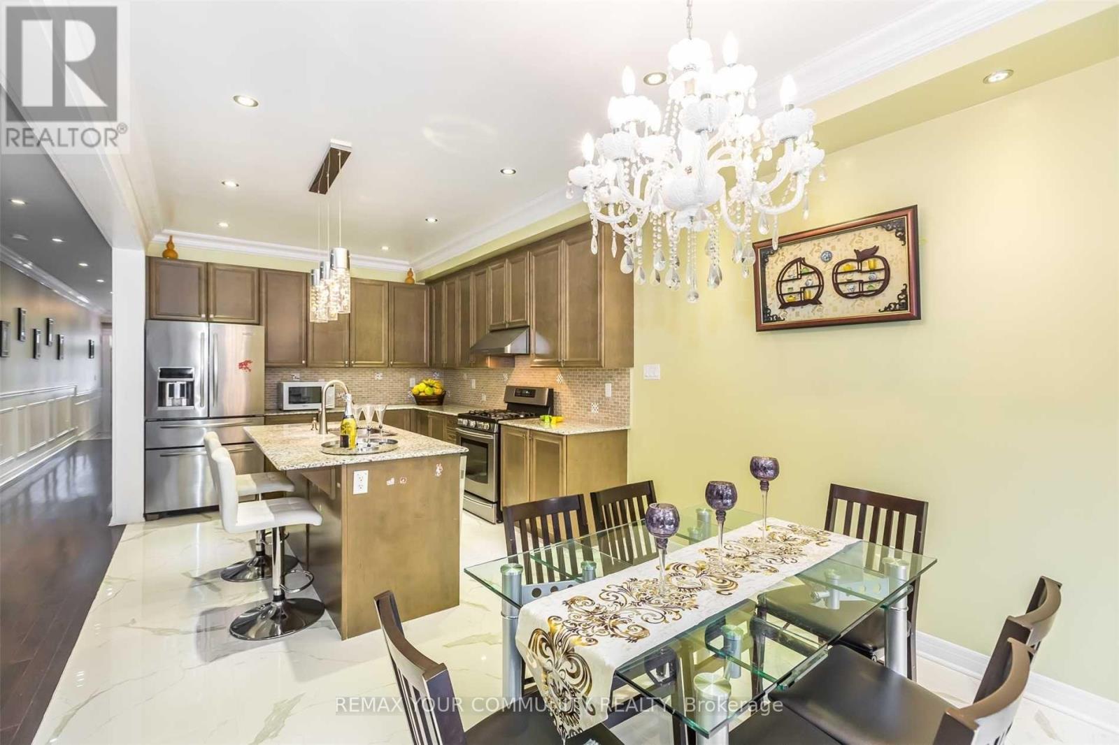 16 Foshan Avenue, Markham (Berczy), Ontario  L6C 0S1 - Photo 8 - N12877116