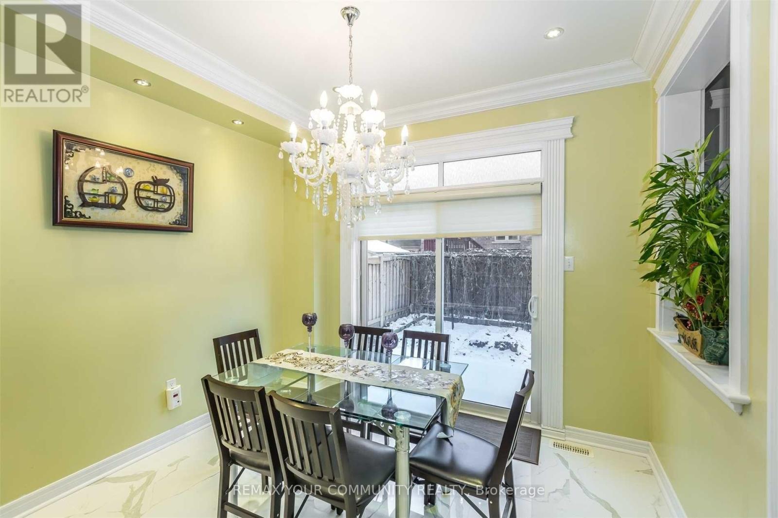 16 Foshan Avenue, Markham (Berczy), Ontario  L6C 0S1 - Photo 9 - N12877116