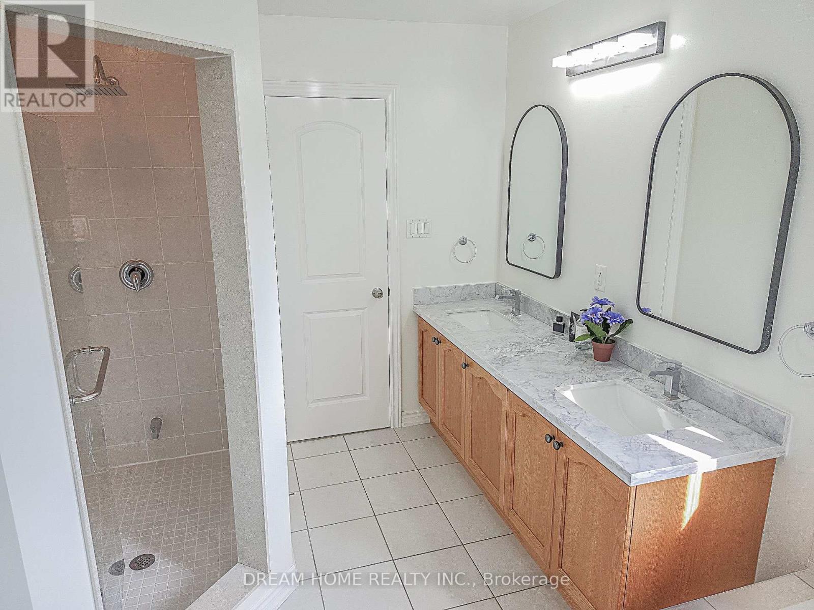 269 Helen Avenue, Markham, Ontario  L3R 1J9 - Photo 16 - N12877130