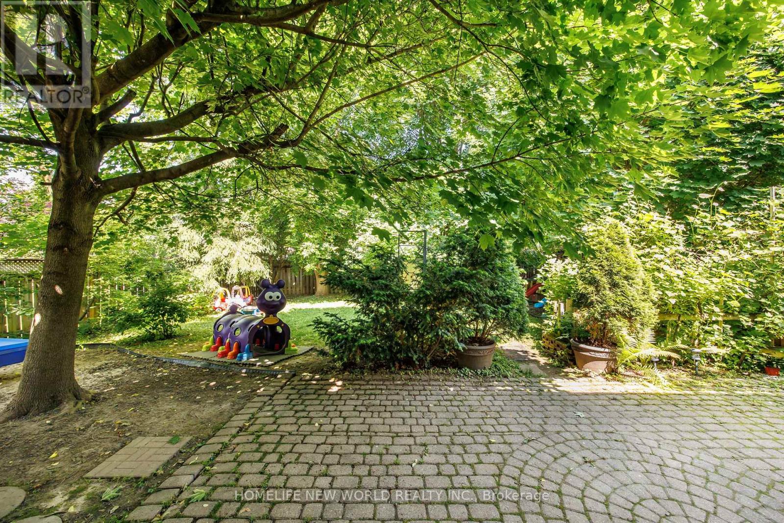 158 Murray Drive, Aurora (Aurora Highlands), Ontario  L4G 2C5 - Photo 9 - N12877138