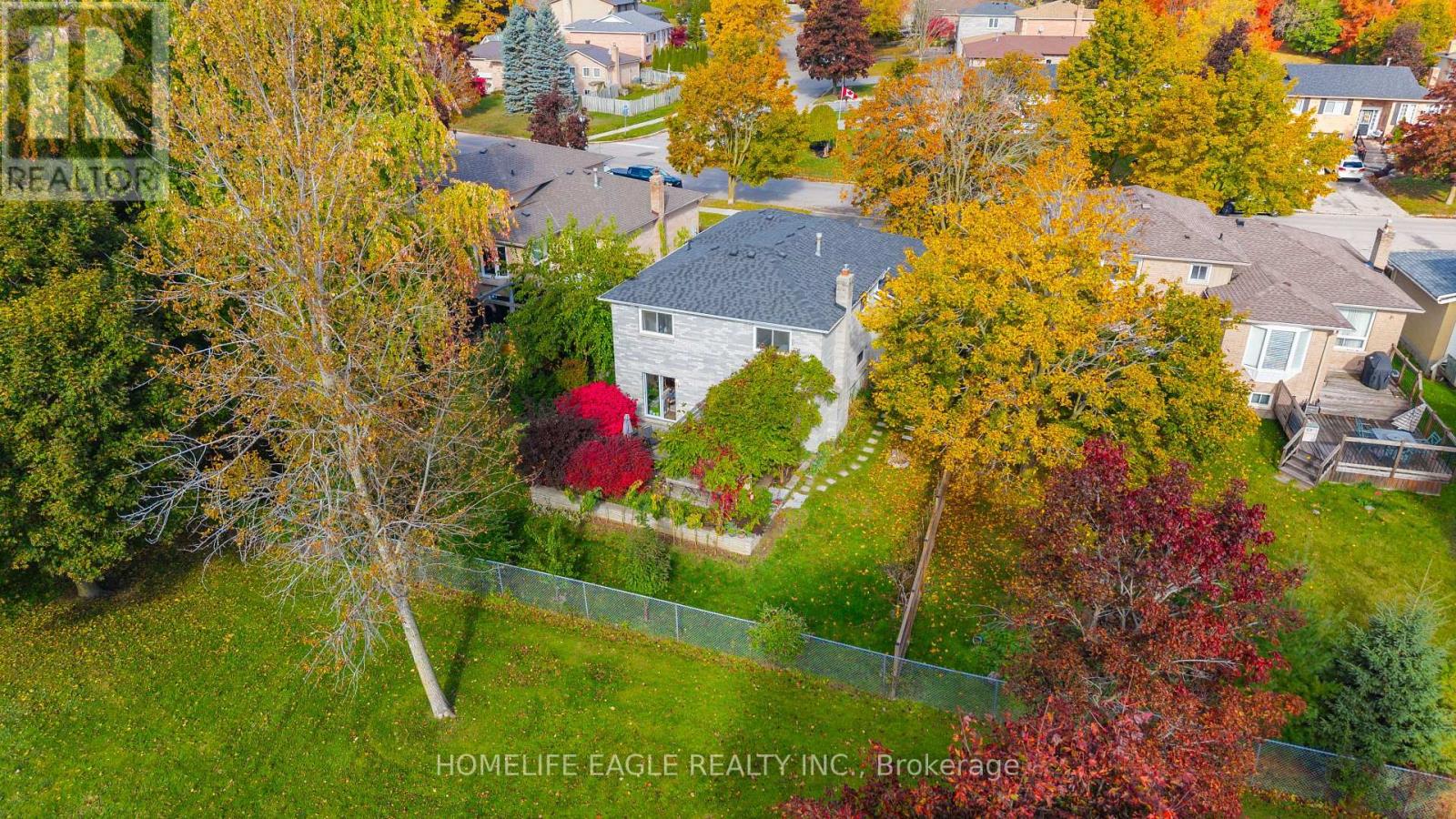 17 Beckett Avenue, East Gwillimbury, Ontario  L9N 1E6 - Photo 2 - N12877166