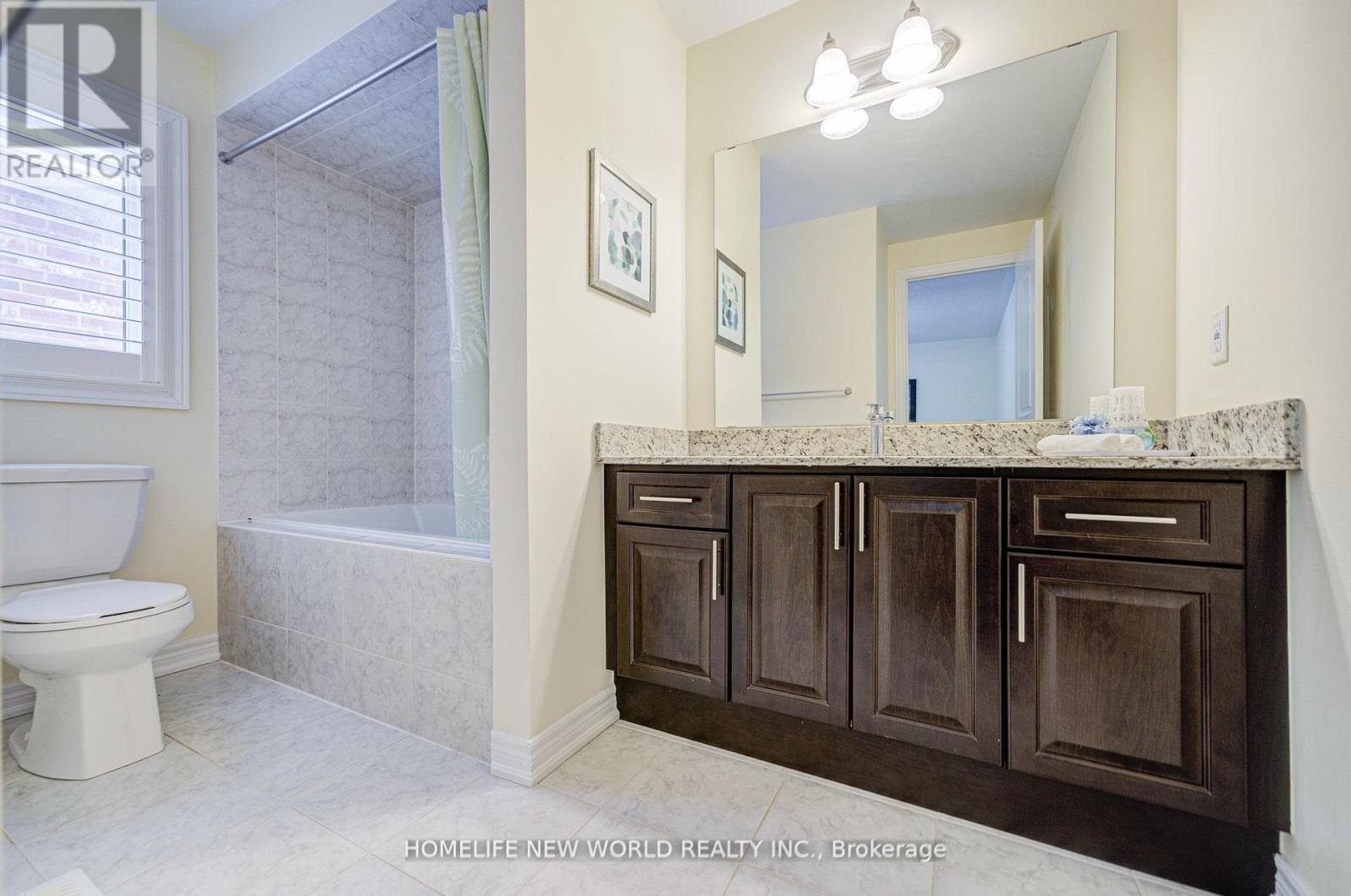 88 Roth Street, Aurora, Ontario  L4G 0W7 - Photo 22 - N12877202