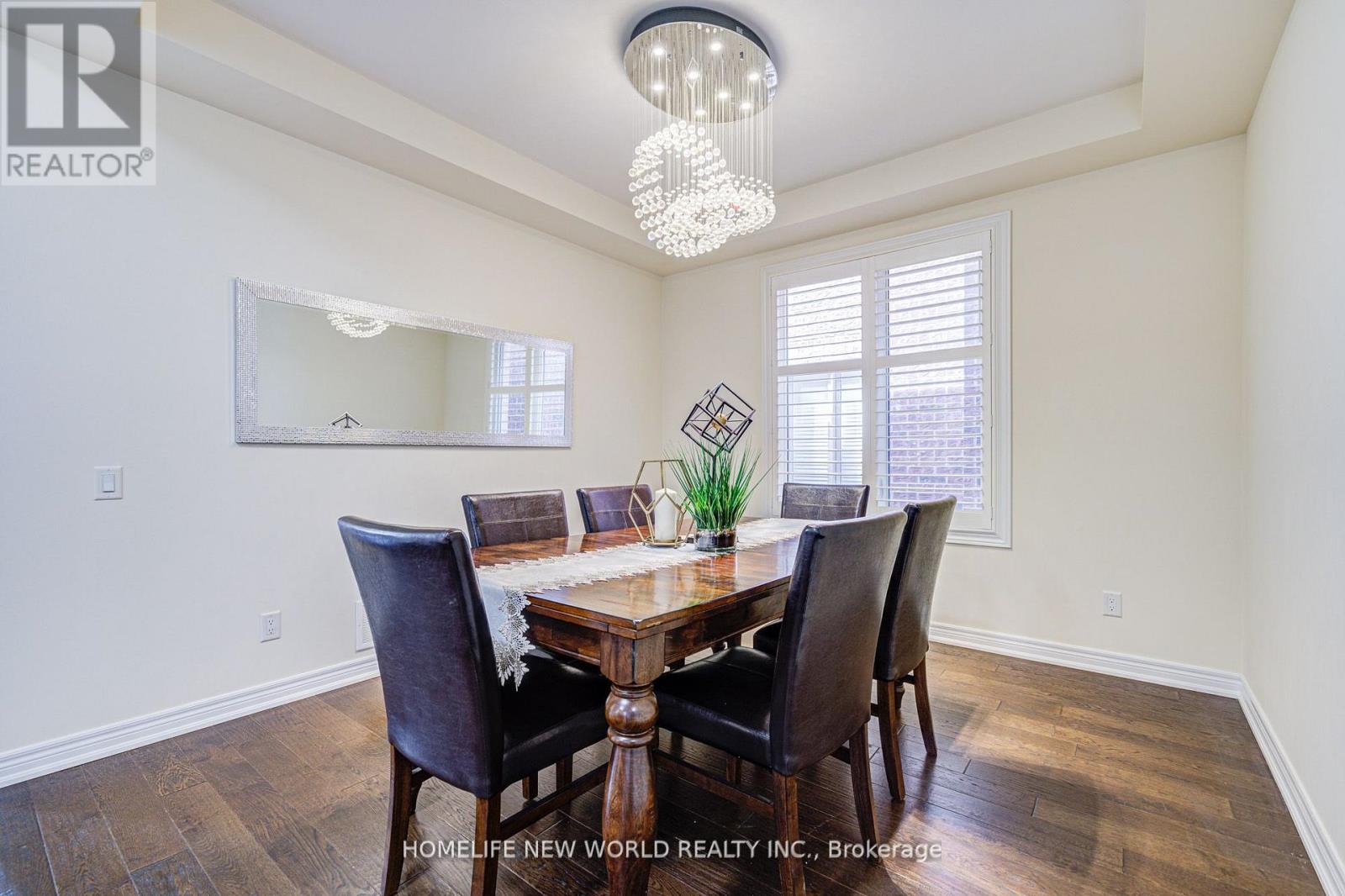 88 Roth Street, Aurora, Ontario  L4G 0W7 - Photo 5 - N12877202