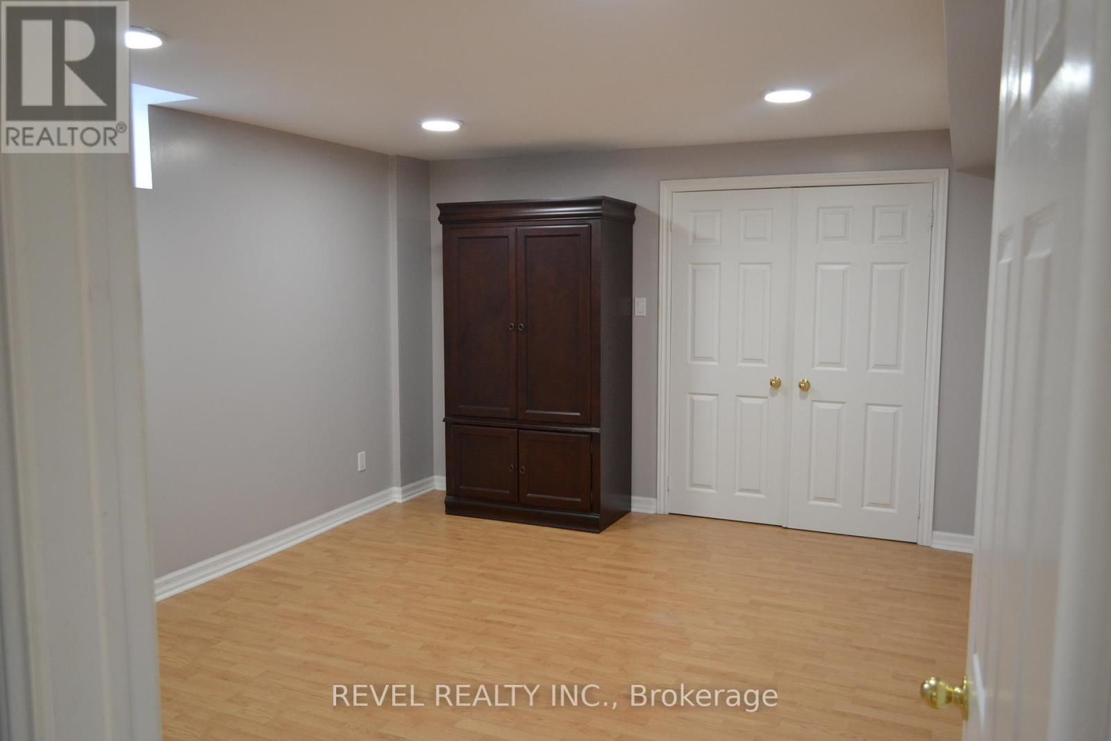 Bsmt - 251 Deerglen Terrace, Aurora (Aurora Grove), Ontario  L4G 6Y6 - Photo 11 - N12877208