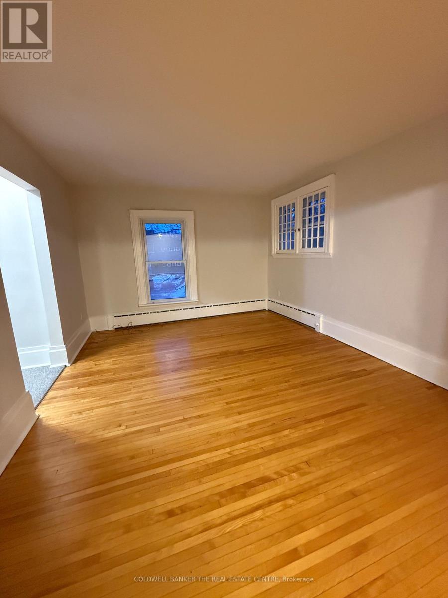 Upper - 59b Wellington Street E, Aurora (Aurora Village), Ontario  L4G 1H6 - Photo 10 - N12877222