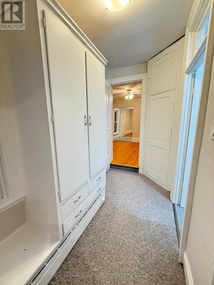 Upper - 59b Wellington Street E, Aurora (Aurora Village), Ontario  L4G 1H6 - Photo 13 - N12877222