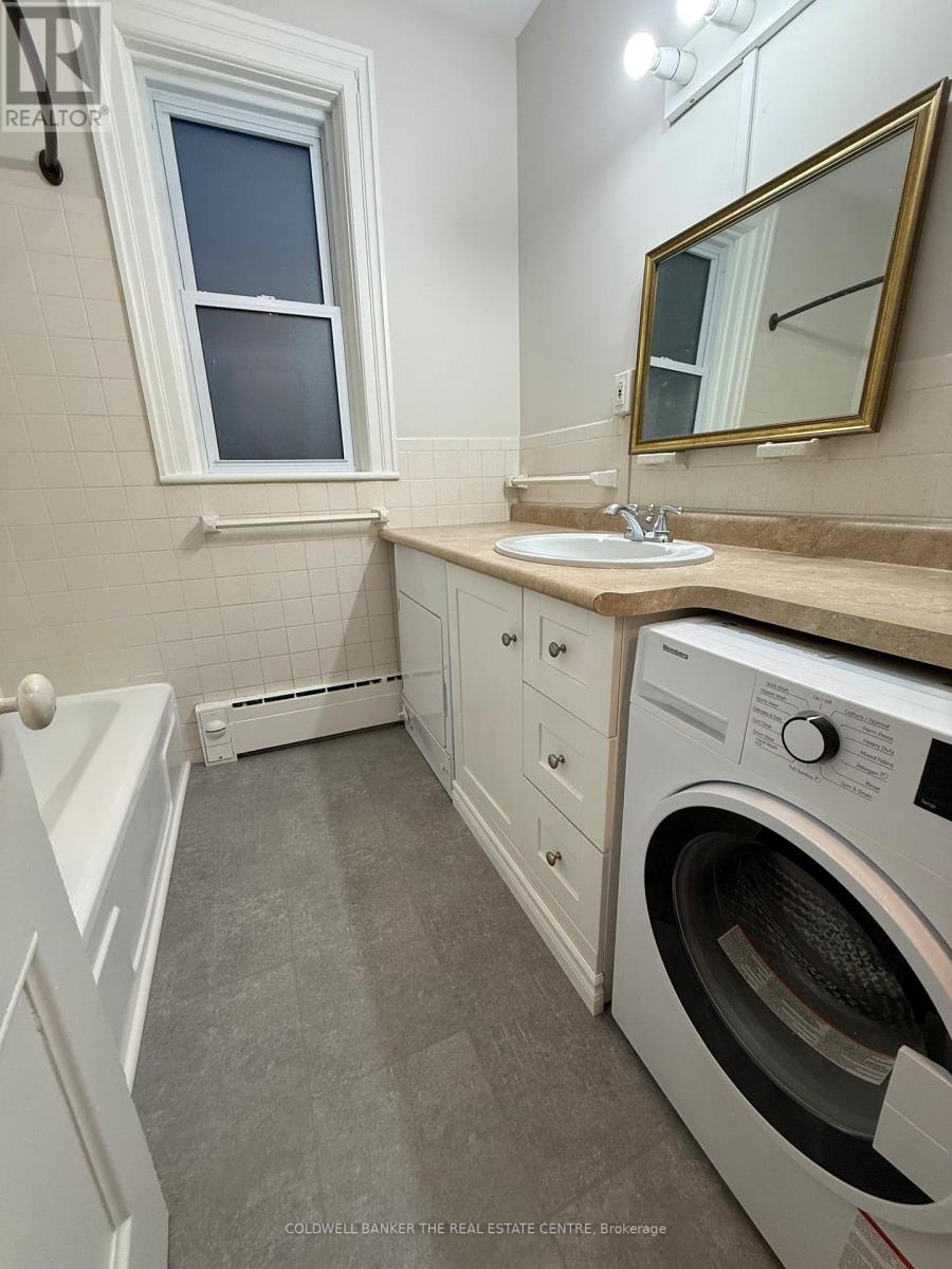 Upper - 59b Wellington Street E, Aurora (Aurora Village), Ontario  L4G 1H6 - Photo 16 - N12877222