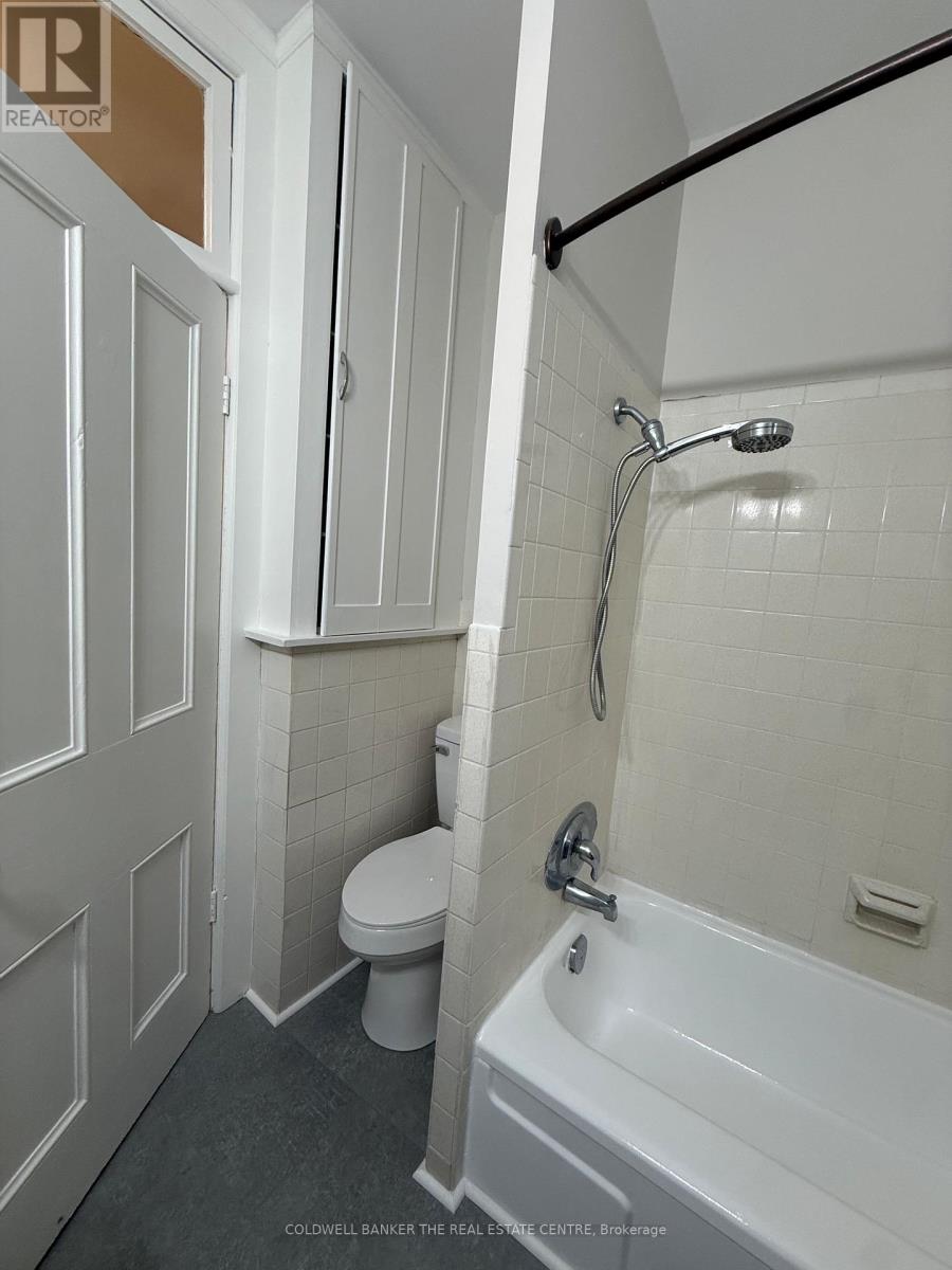 Upper - 59b Wellington Street E, Aurora (Aurora Village), Ontario  L4G 1H6 - Photo 17 - N12877222