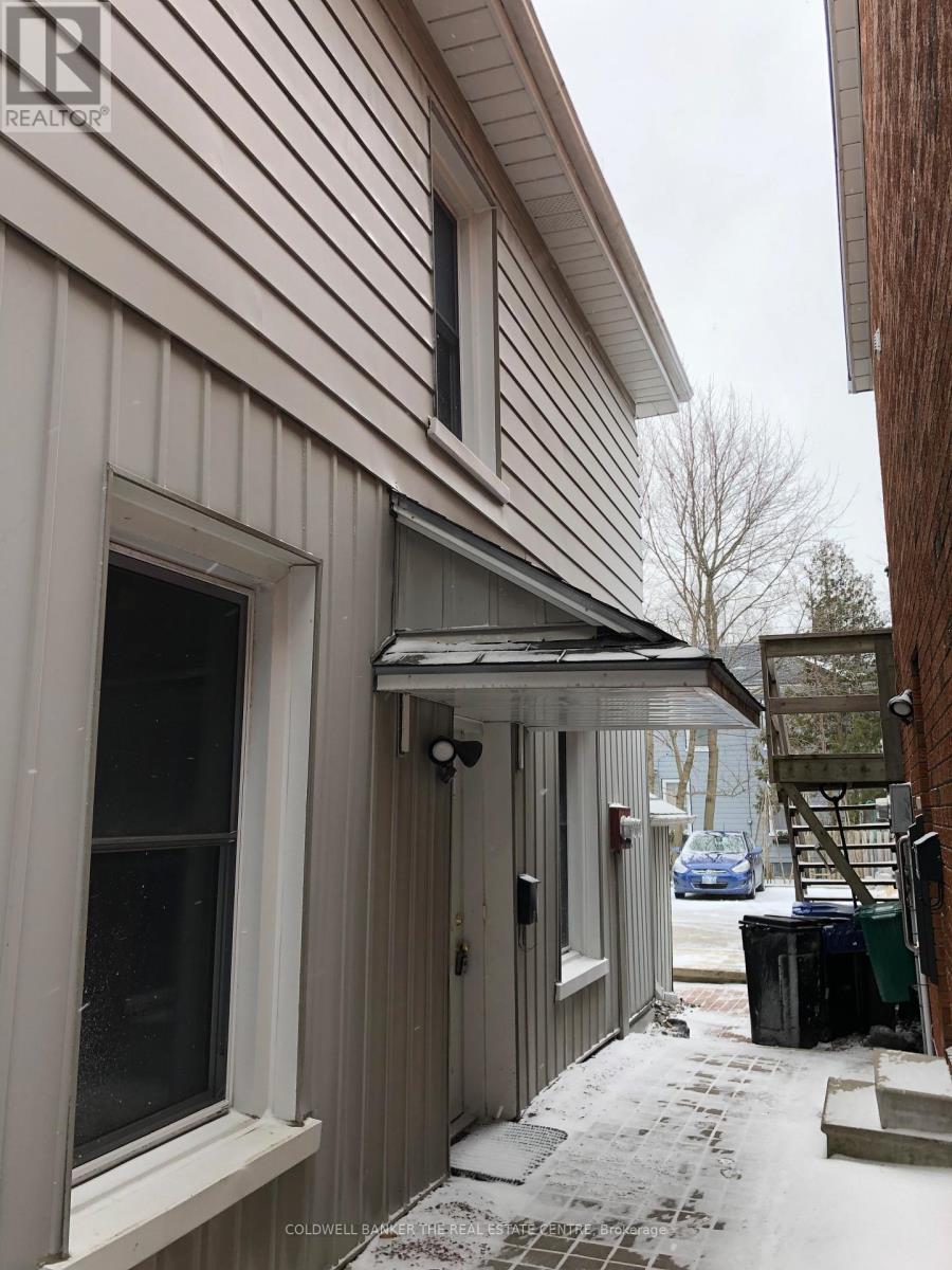 Upper - 59b Wellington Street E, Aurora (Aurora Village), Ontario  L4G 1H6 - Photo 3 - N12877222