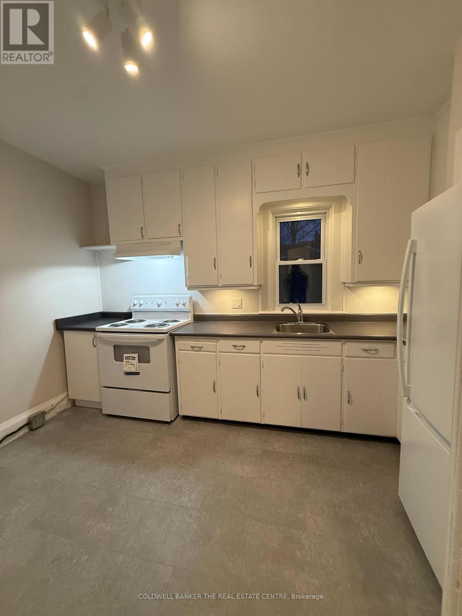 Upper - 59b Wellington Street E, Aurora (Aurora Village), Ontario  L4G 1H6 - Photo 6 - N12877222