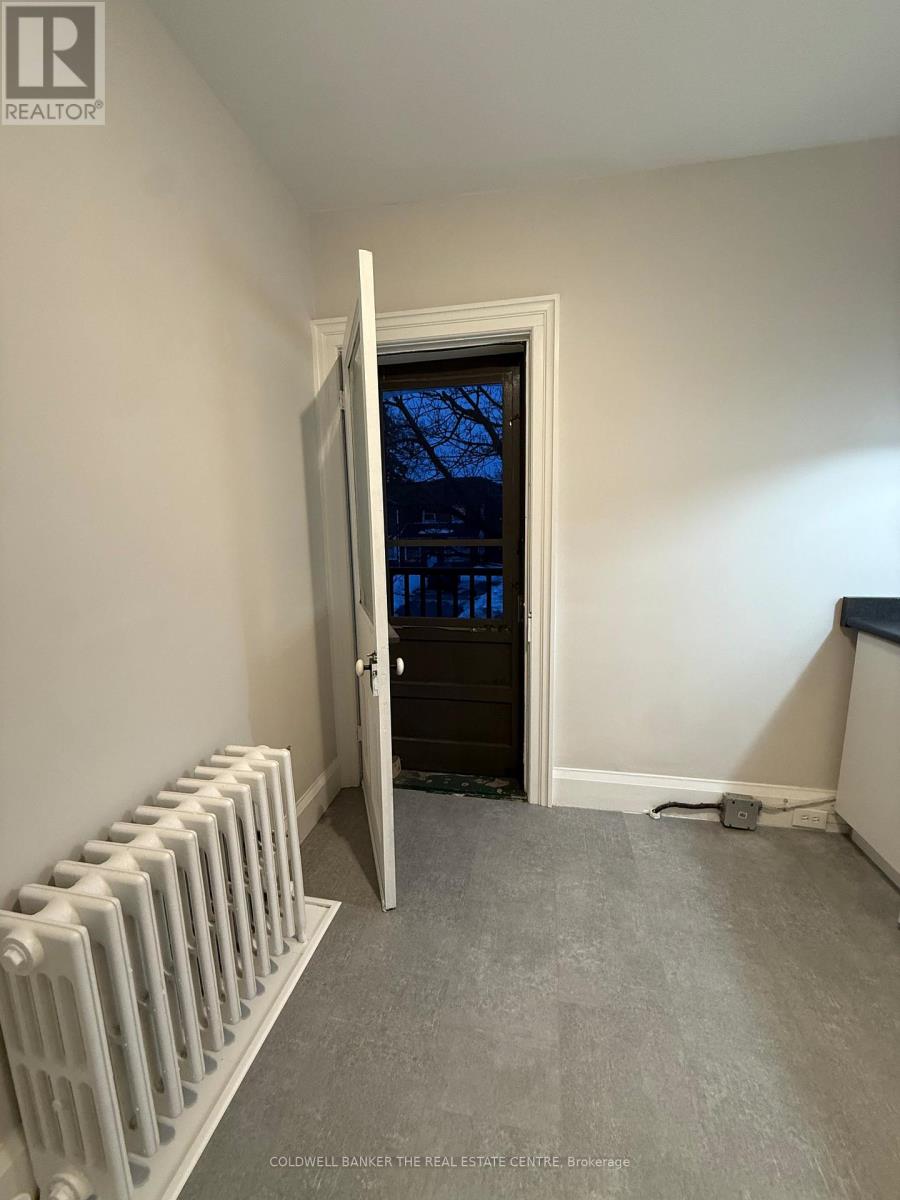 Upper - 59b Wellington Street E, Aurora (Aurora Village), Ontario  L4G 1H6 - Photo 9 - N12877222