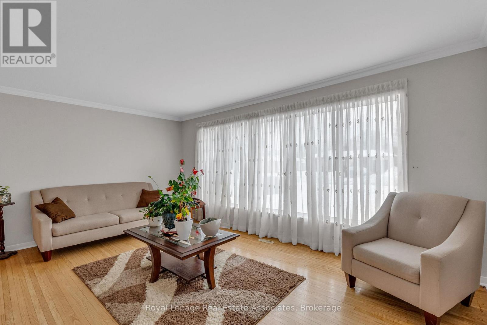 56 Brookland Drive, Brampton, Ontario  L6T 2M5 - Photo 5 - W12877210