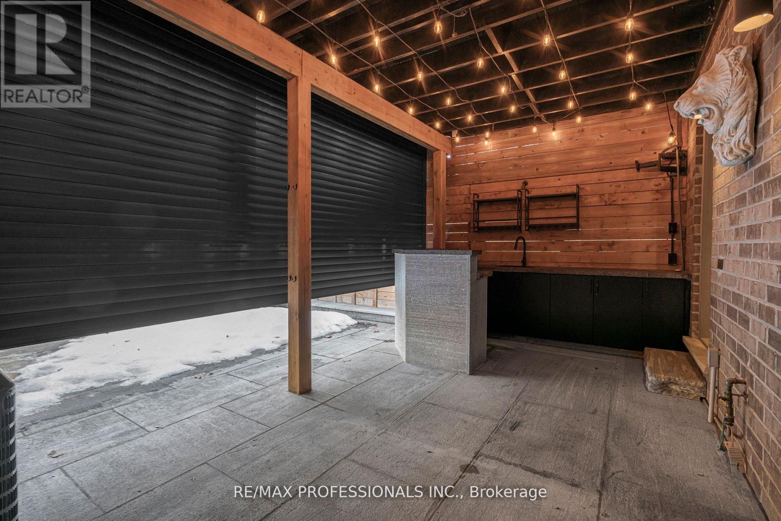 74 Dryden Way, Toronto (Willowridge-Martingrove-Richview), Ontario  M9R 0B2 - Photo 22 - W12877226