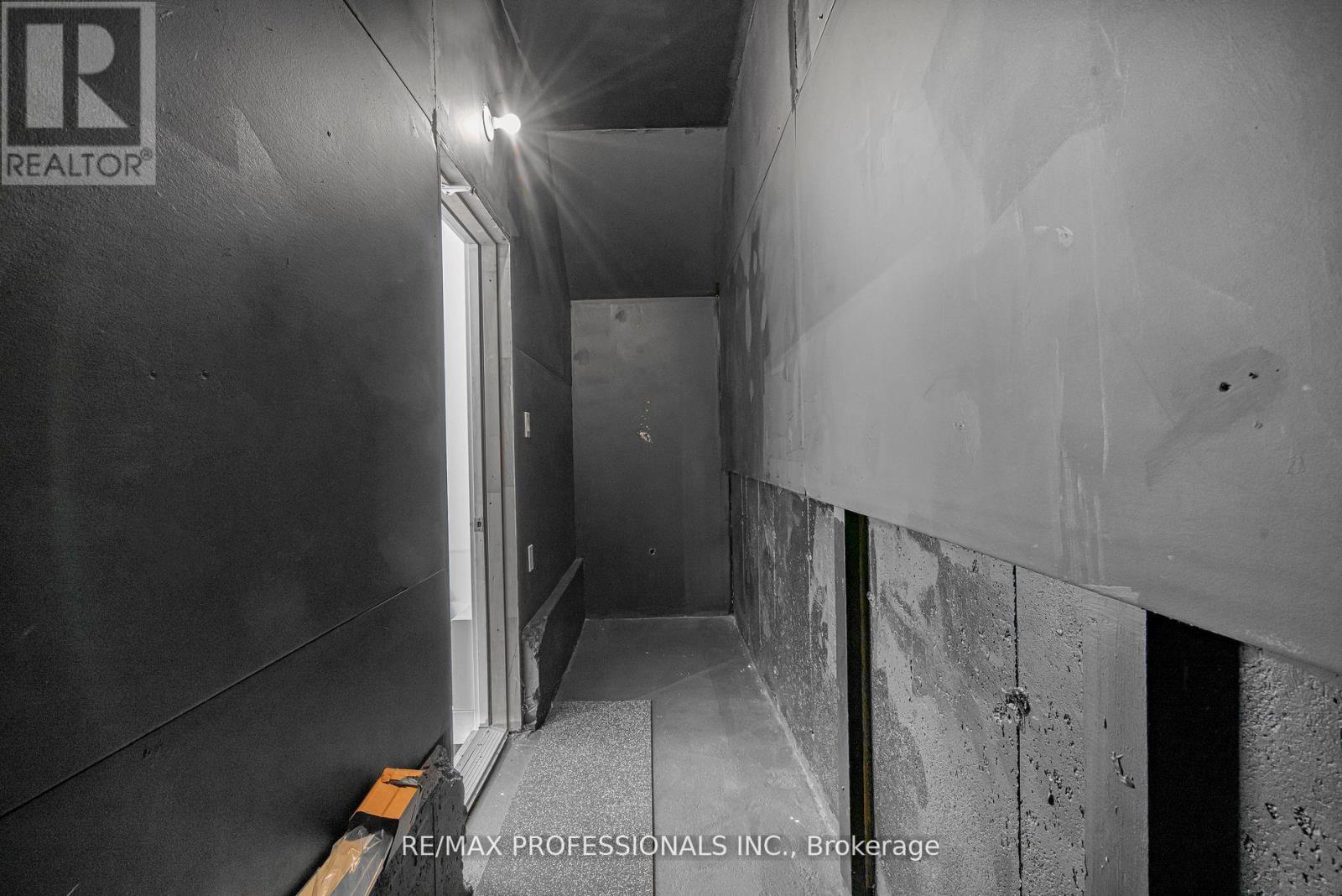 74 Dryden Way, Toronto (Willowridge-Martingrove-Richview), Ontario  M9R 0B2 - Photo 24 - W12877226