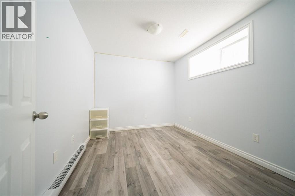 180 Grosbeak Way, Fort Mcmurray, Alberta  T9K 0L6 - Photo 37 - A2292071