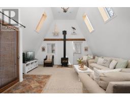 1073 CEDAR BEACH ROAD, Bracebridge, Ontario