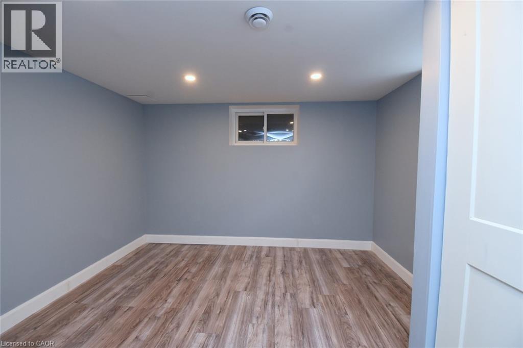 302 East 27th Street, Hamilton, Ontario  L8V 3G6 - Photo 27 - 40801129